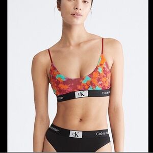 NWT Calvin Klein Eco 1996 unlined bralette Medium